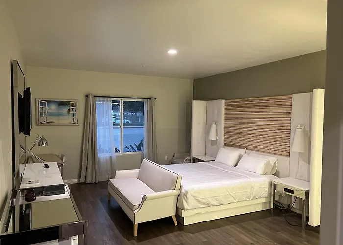 Aspire Inn & Suites Orange